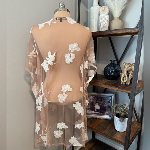 For Love and Lemons Orchids Kimono ONE SIZE Floral - Picture 4 of 9